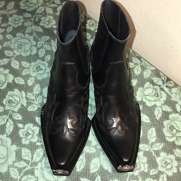 Calvin Klein 205W39NYC Calveta Leather Boots Sz 35 - Picture 1 of 7